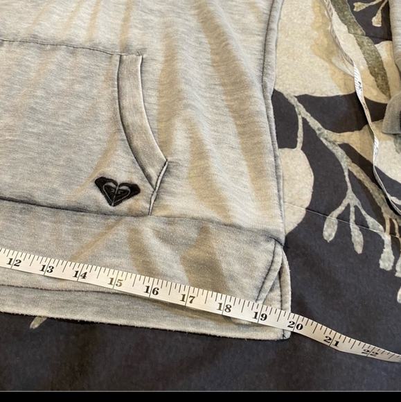 4/$15 Roxy | Distressed Gray Sweatshirt Hoodie Black Embellishment Embroidery - Picture 12 of 12